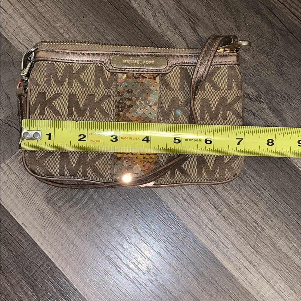 Michael Kors gold wristlet - Picture 7 of 8